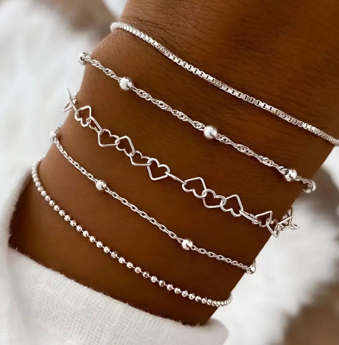 5pcs Minimalist Heart & Beaded Chain Bracelet Set for Women – Available in Silver and Gold, Elegant Everyday Jewelry