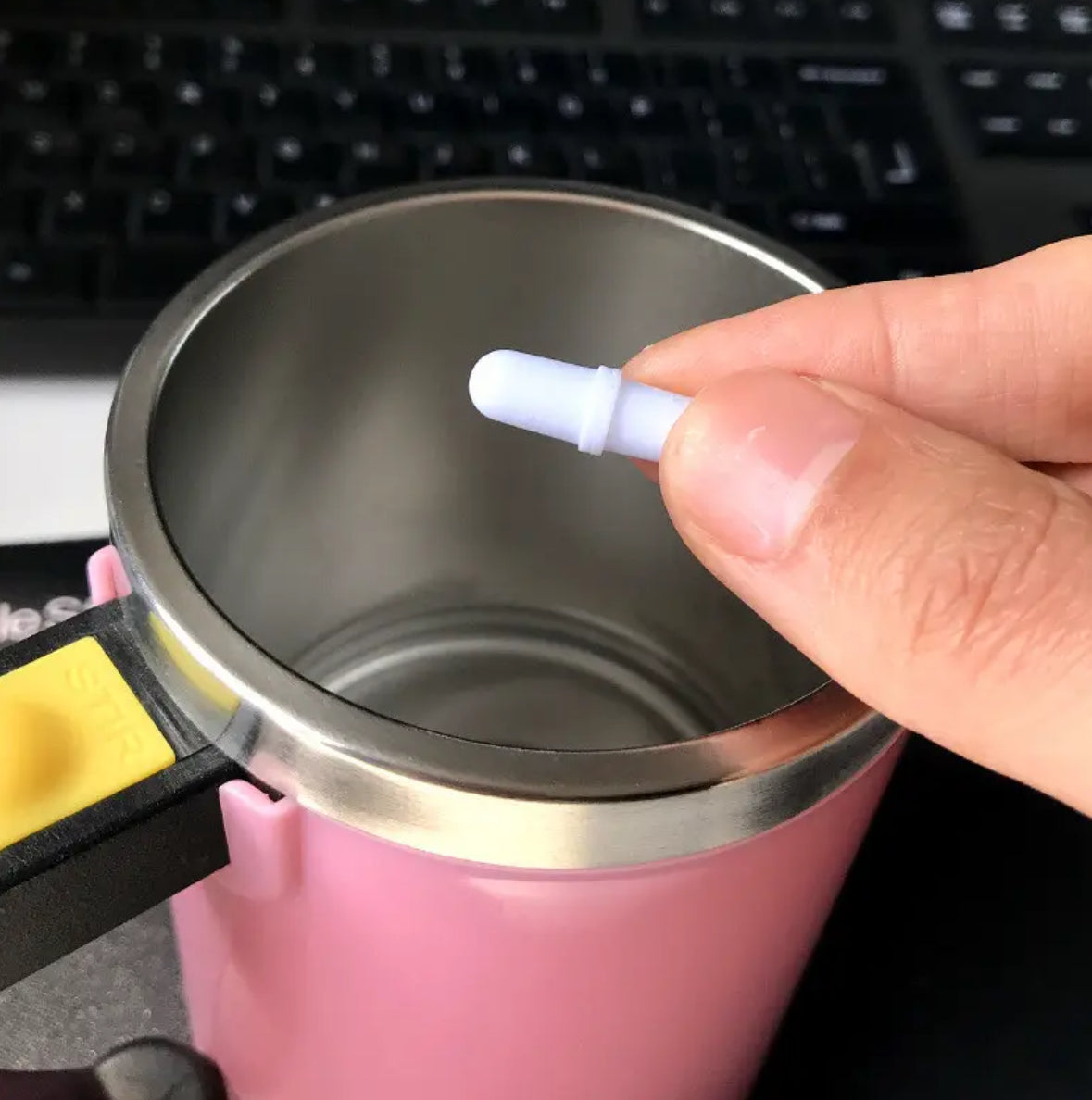 10pcs Magnetic Self-Stirring Rods – Durable Non-Corrosive Plastic Drink Mixers for Coffee, Tea, and Other Beverages, White | Automatic Beverage Stirrers | Modern Drink Accessories