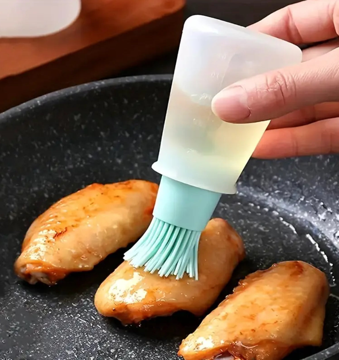 1pc Silicone Basting Brush with Measurement Scale – Heat-Resistant Oil & Sauce Brush for Braai, Baking, and Cooking – Non-Stick & Easy to Clean